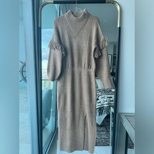 SAYLOR Angelle Sweater Dress Size L- worn once! Oatmeal color - warm & cute